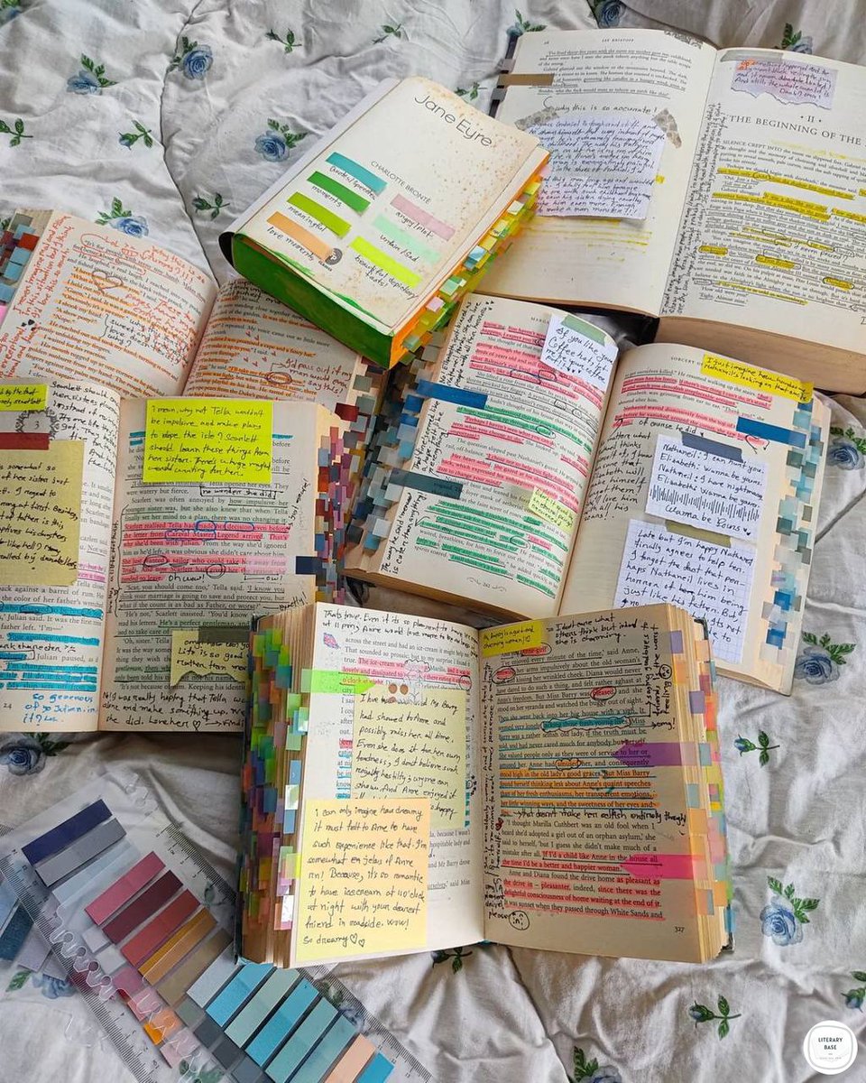 /lt Kalo baca buku suka annotate gaa? coba pamerkan gimana kalian annotate buku!!😁
pic from pinterest