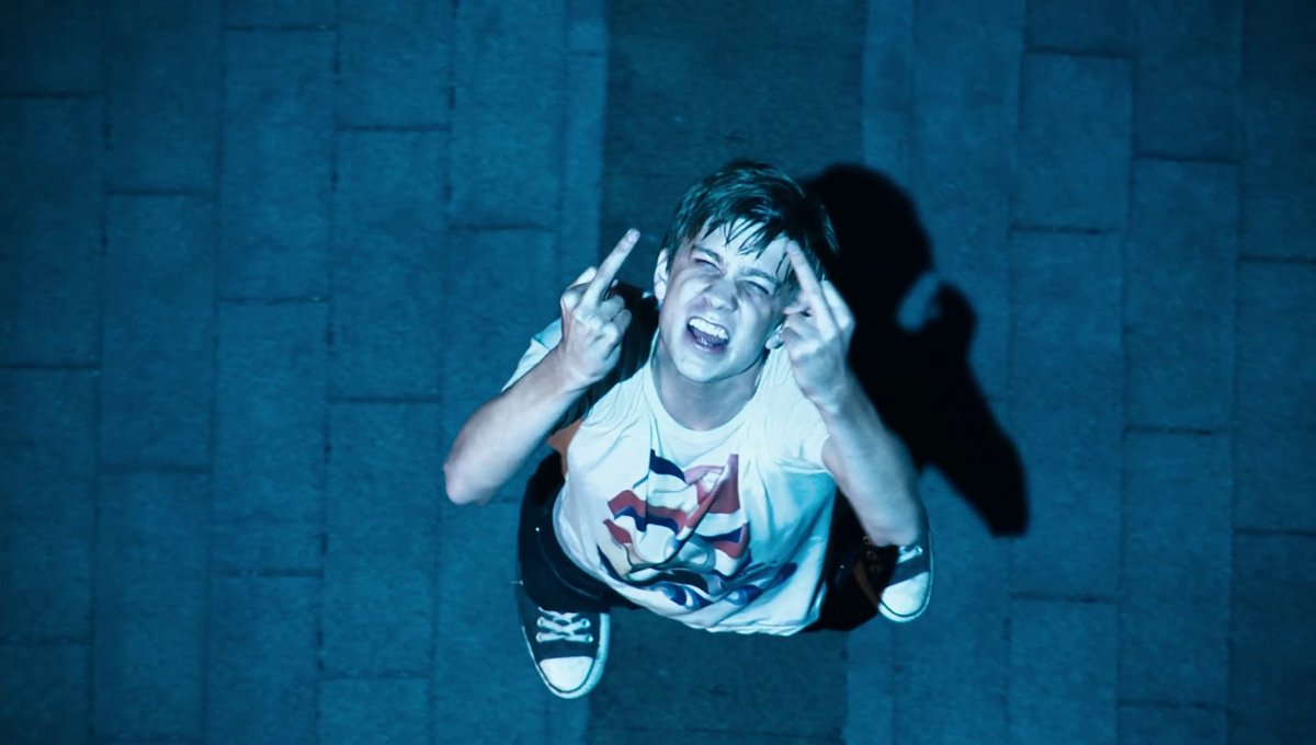 13 de mayo de 2011. Thomas Kub celebra su 17 cumpleaños y destruye la casa de sus padres.