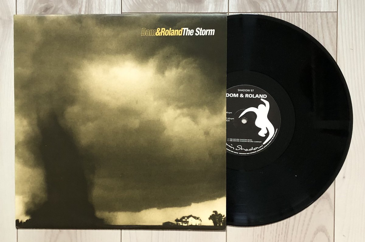 JUNGLER0CK's tweet photo. junglemaniarecords in stock !! 
https://t.co/8jHHZgFm9i  #drumandbass #drumnbass #jumpupdnb #vinyl #Record #Jungle #vinyl #LiquidFunk #Vinylporn #Vinylpost #Hardcore #Rave #Artcore https://t.co/aHKqfEVmaA