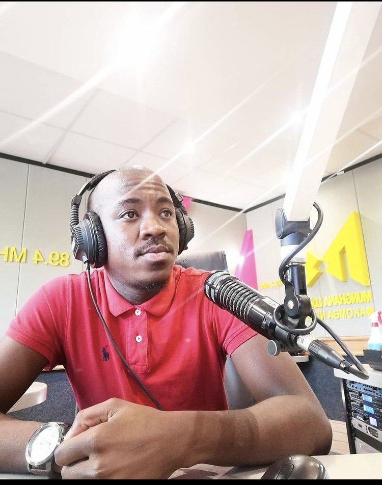 Sonto Awu lavi huwa!!

Ndzi kona eka #Phyuphya exikarhi ka 12H00 na 15H00

#Phyuphya