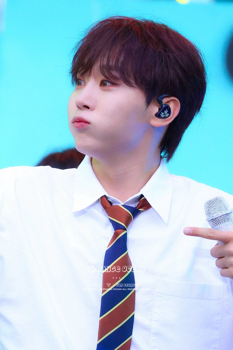 orangeocean116's tweet photo. 240428 FOLLOW AGAIN IN SEOUL DAY2

#승관 #SEUNGKWAN #スングァン #세븐틴 #SEVENTEEN #夫胜宽 https://t.co/vZe1QoYOXh