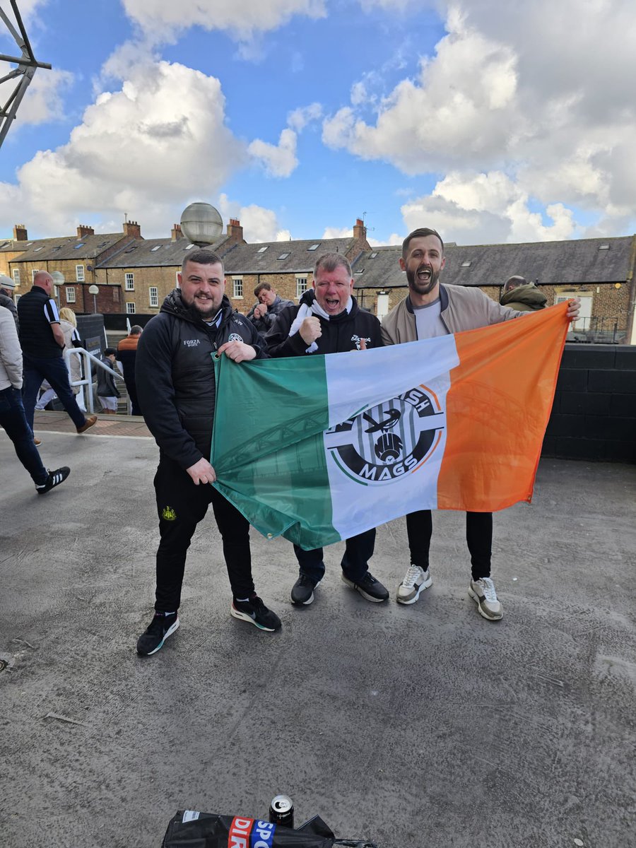 Busy day for the Sheffield United game with meet ups in both Dublin and Cork 🍻⚽️ 

We also had a good few members of our Irish Mags community in Newcastle for the match 👏⚫️⚪️🇮🇪

Nice 5-1 victory to top off a great day 🏁

#IrishMags #NUFC #HWTL