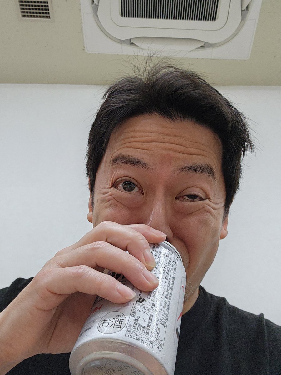 RYO75837300's tweet photo. ライブ直後の1杯は格別♪ https://t.co/2afmnduIrO