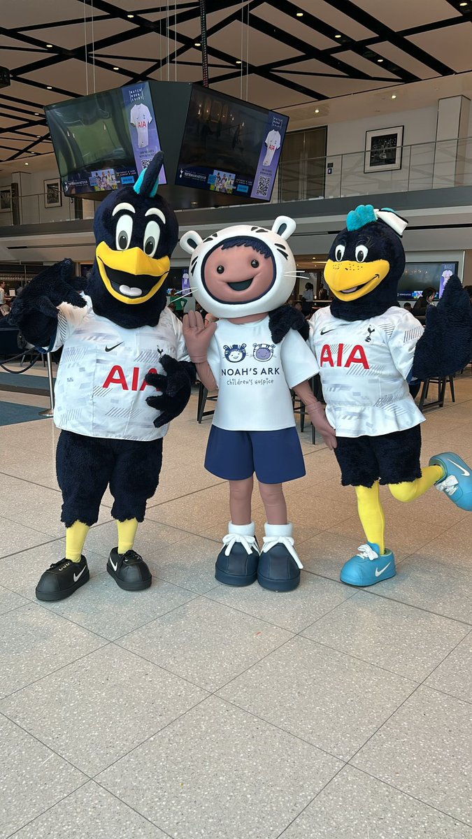 Best friends forever? Our mascot, Rory, finally meeting @SpursOfficial legends Chirpy and Lily 🤩