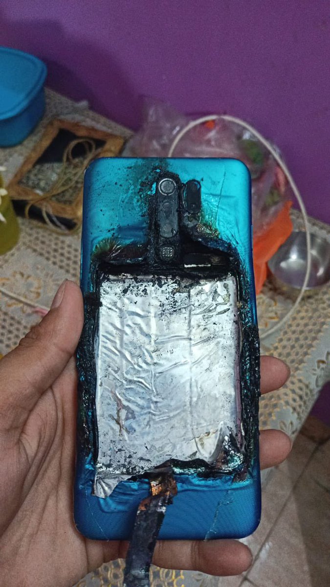 One of the most tragic things happened to my father last week. A Mi-Redmi phone blasted in his pocket. By God’s grace, he is safe, but things could have been worse if not for quick action.

1. I want to create awareness in the public.
2. I want answers from <a href="/RedmiIndia/">Redmi India</a>.