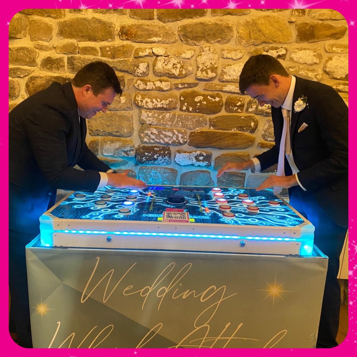 bond_parties's tweet photo. Wow, what a night at @DanbyCastle! 💫 Our whack attack, shuffleboard, and blackjack casino tables were a huge hit! 🎉 

Congrats to the newlyweds 💍

#DanbyCastle #WeddingNight #WeddingFun #WhackAttack #ShuffleboardShuffle #Blackjack https://t.co/Hc13gnGjPo