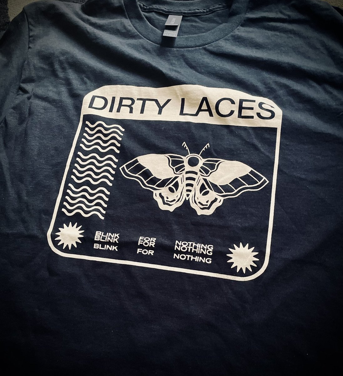 Loving the new @DirtyLacesBand t shirt, great stuff lads.