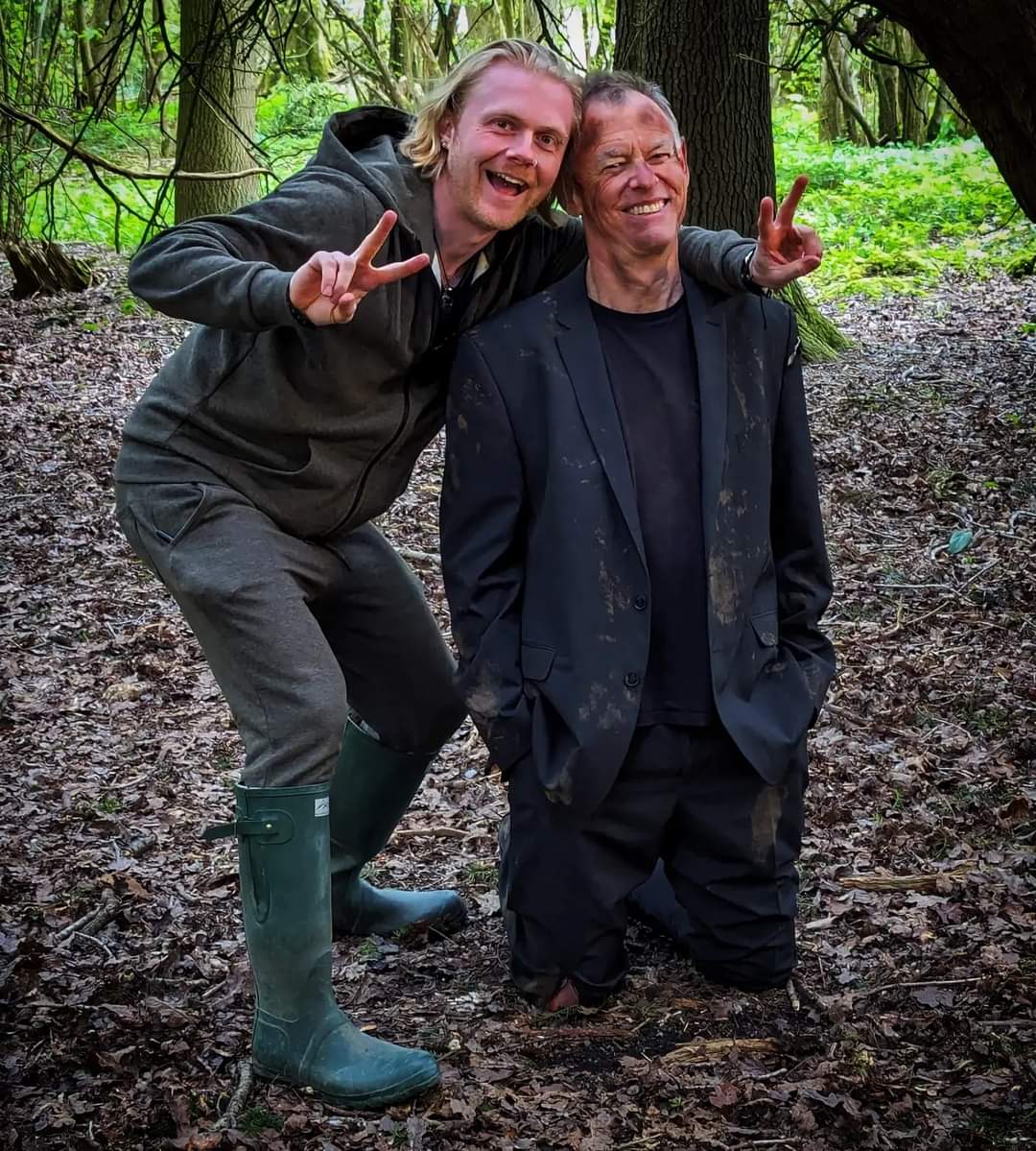 Aaronbartlett92's tweet photo. Skip & the very talented Steve Clark on set for "Wasted: The Agent" with One Way Mirror Films & Hatchet Films TV
#filmlife #filmlifestyle #onset #onsetlife #onsetantics #onsetselfie #actor #acting #actinglife #filmsqaud #forest #woods #hatchetfilmstv #onewaymirrorfilms #talent https://t.co/8eulCtrGhT