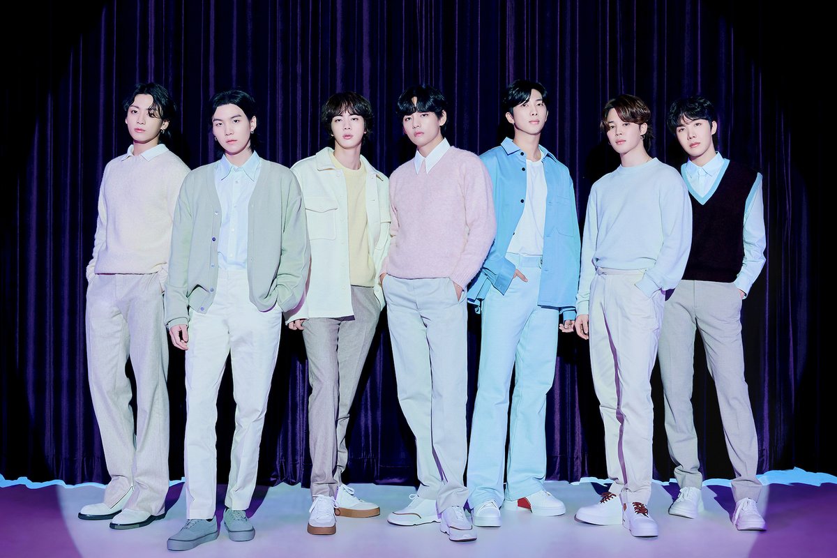 soompi's tweet photo. BIGHIT MUSIC Shares Update On Strong Legal Action Against Violation Of #BTS's Rights
https://t.co/P0F714egf7 https://t.co/ubp0udGgYf