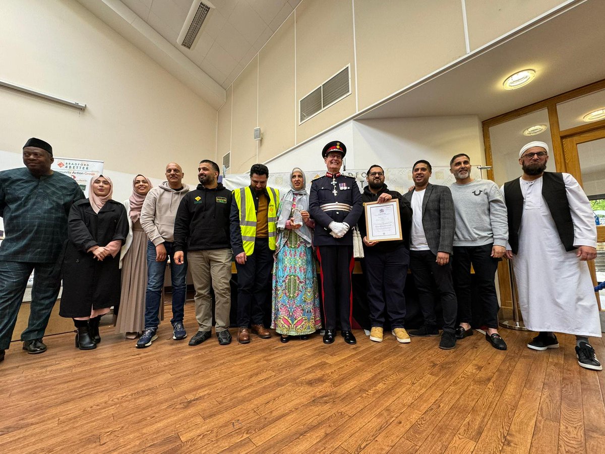Shahid Islam (@shahid_islam) on Twitter photo Yesterday <a href="/bradford4better/">Bradford4better</a> collected the prestigious <a href="/KingsAwardVS/">The King's Award</a> delivered by <a href="/LordLtWY/">Ed Anderson, Lord Lieutenant of West Yorkshire</a> . As you can probably imagine, it was a very proud moment for the team. #Bradford Yesterday <a href="/bradford4better/">Bradford4better</a> collected the prestigious <a href="/KingsAwardVS/">The King's Award</a> delivered by <a href="/LordLtWY/">Ed Anderson, Lord Lieutenant of West Yorkshire</a> . As you can probably imagine, it was a very proud moment for the team. #Bradford