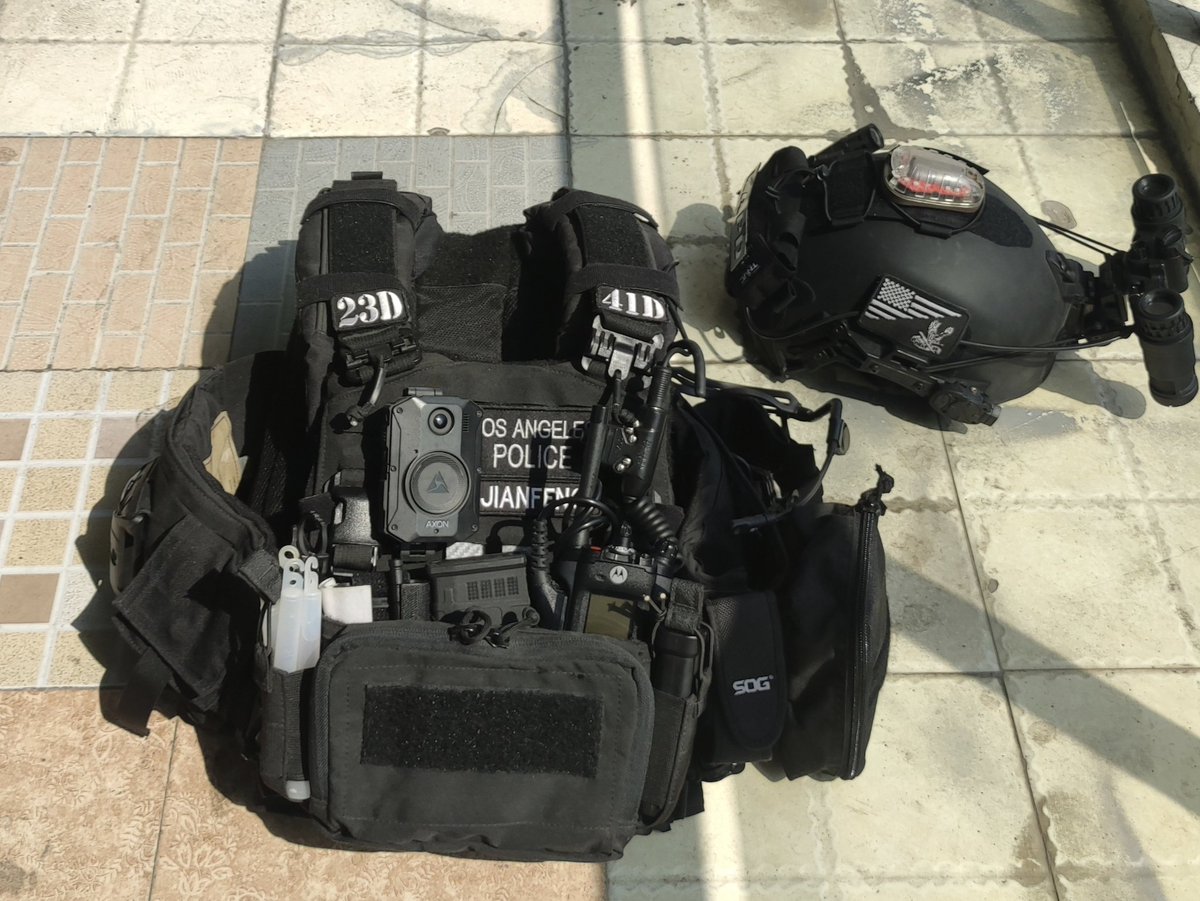 swordwind2019's tweet photo. #lapdswat #lapd #swat #tacticool #tactical #d3crm #apx8000 #axonbody3 #axon #firstspear #tnvc https://t.co/ruLXtrIzFW