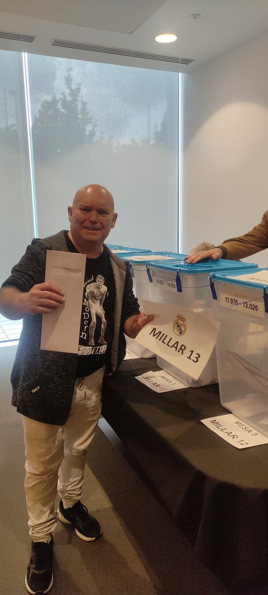 tonintorero's tweet photo. Se paró el reloj!! .... Suerte y al toro!!! 
#Compromisarios https://t.co/jz47uvLzJH