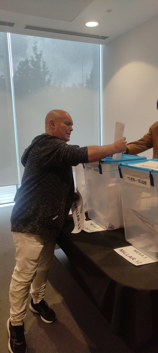 tonintorero's tweet photo. Se paró el reloj!! .... Suerte y al toro!!! 
#Compromisarios https://t.co/jz47uvLzJH
