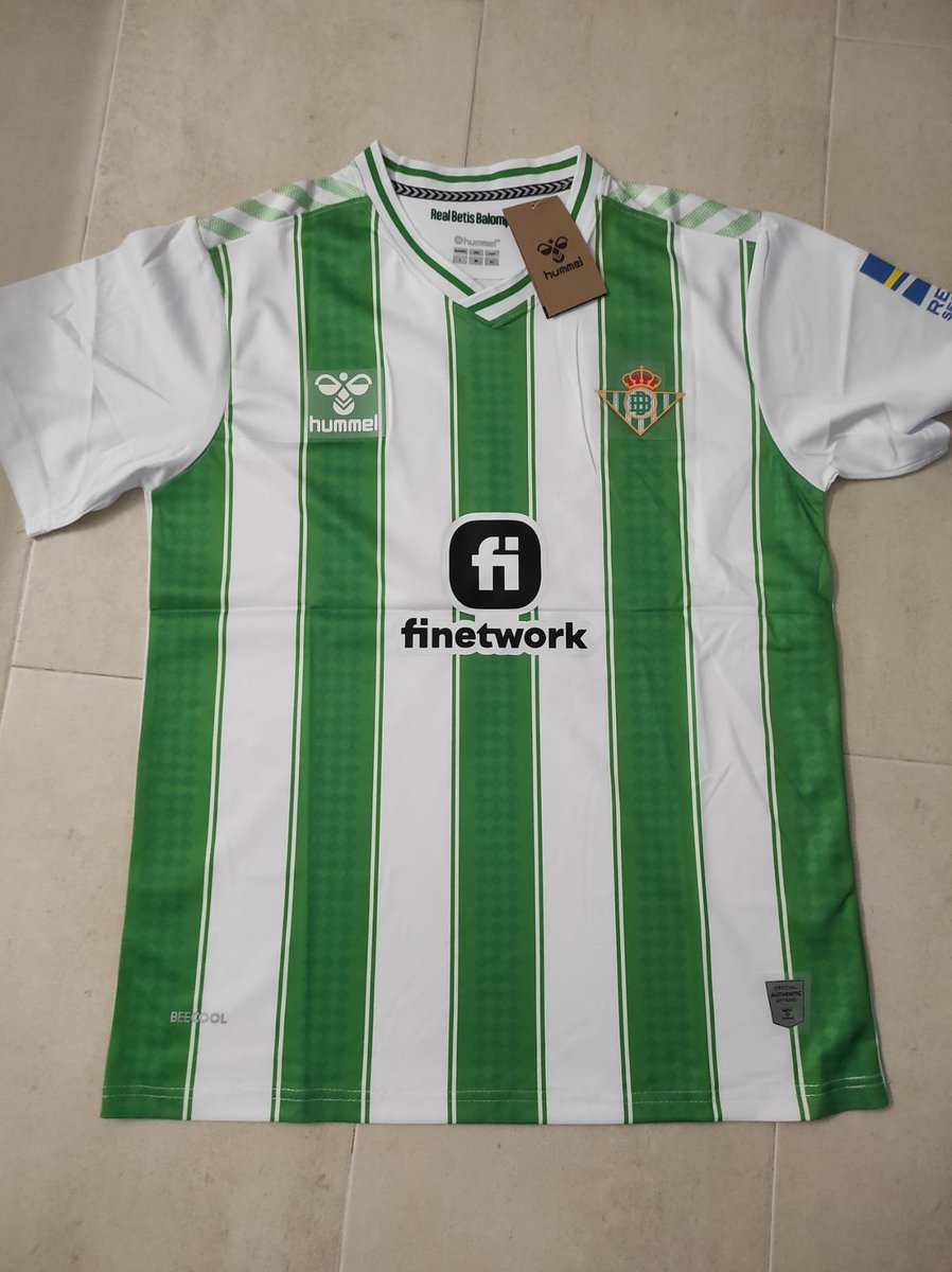 TSBalompie's tweet photo. 💚⚽️❤️ HOY ES EL DIA💚⚽️❤️ EL GRAN DERBI NOS TRAE EL MEJOR PARTIDO DEL MUNDO Y CON ELLO SE VIENE EL SORTEAZO 💣💣💣
Y de la mano de @multifutbooll os traemos la camiseta de tu equipo:
1. SEGUIR AMBAS CUENTAS 
2.HACER RT 
3.QUE MARQUEN ISCO Y OCAMPOS
A JUGAAAAR💚⚽️❤️💪🔥 https://t.co/JTo73aWluo