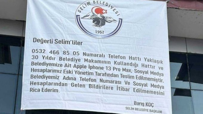 AKP'den CHP'ye geçen Kars Selim Belediyesi'nde, belediyeye ait iPhone 13 Pro Max cep telefonu ve sosyal medya hesapları yeni yönetime teslim edilmedi.