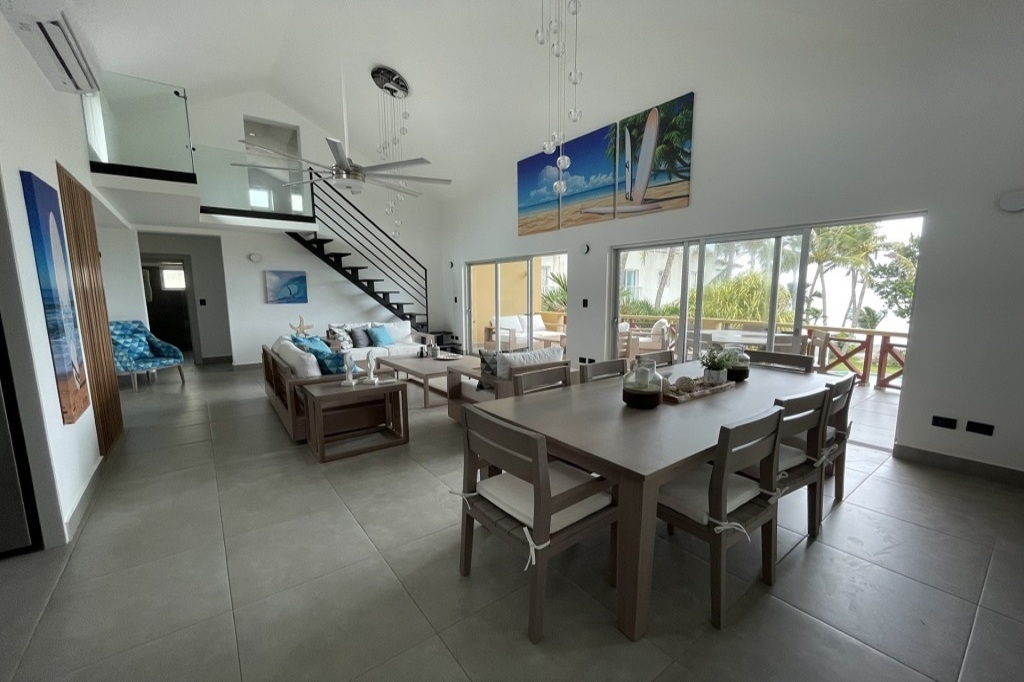 RemaxCoralBay tweet picture