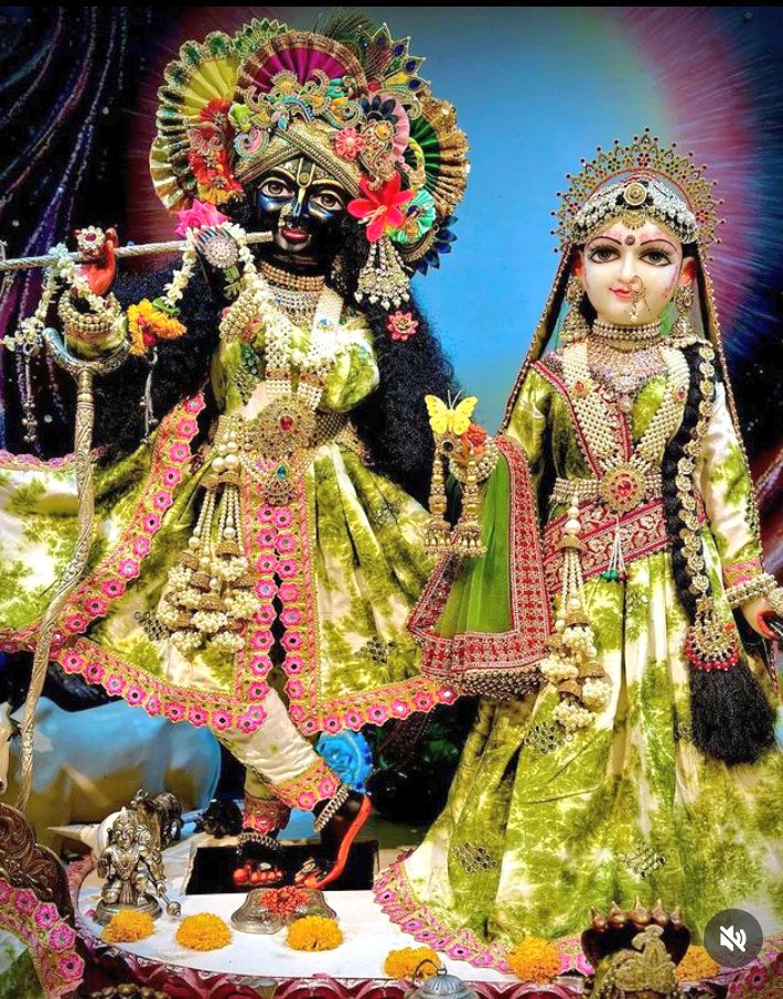 RewaNishad's tweet photo. No #Sanatani will pass without liking this tweet.❤️

Jai Shree Ram🚩🙏
#TakeItLightly mayank yadav #Dheena #TeamIndia #BoycottBollywoodCompletely #rajputvirodhirahul  #viralvideo #T20WorldCup2024  #LokSabhaPolls  #7YearsForBaahubali2 #LaapataaLadies 
@SenderLabs https://t.co/SduEYrJgRK
