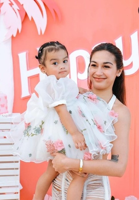 mszivy25's tweet photo. Three years ago you came into your Mommy's @ZeinabHarake11 lives and filled with love and laughter. Remember that each day is a precious gift that she always cherish deeply.

Zebbiana at Three

#HappyBiaDay https://t.co/Q4gbTwPI7K