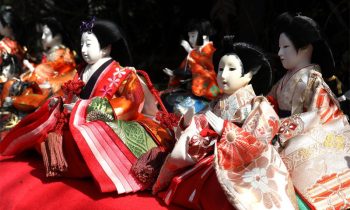 世界の文化と同じように、日本にも多彩な文化があり、その文明と文化を継承していくために、毎年のように日本でも今年も3月3日から「ひな祭り」が始まりました。 3月7日まで。 この日本文化の祭典は、「花祭り」としても知られ、3月3日から日本を含む世界中に住む日本人によって祝われます。…