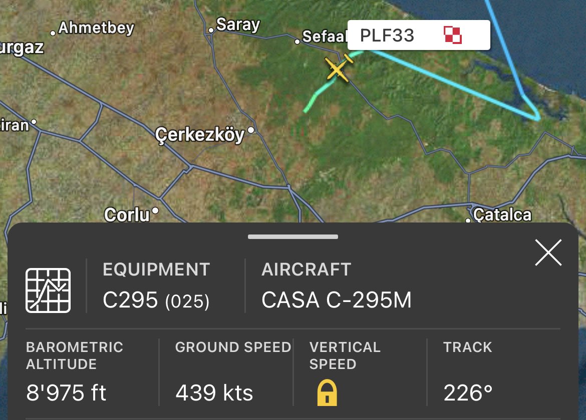 Polonya Hava Kuvvetleri'ne ait 'C295' Tekirdağ Havalimanı'na indi.

*Tekirdağ-Çorlu havalimanı, Bayraktar IHA'larının üreticisi Baykar tesislerinin bulunduğu yerdir.