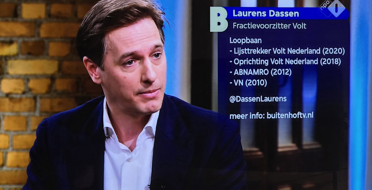 Ik deel de mening van Laurens #Dassen dat de wereld complex is geworden en dat de simpele antwoorden van populisten daarop geen oplossing bieden. 
Terecht pleit Dassen -ondanks alle mitsen en maren- voor meer Europese samenwerking bij klimaat, migratie, veiligheid etc. #buitenhof