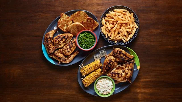 Turn your ordinary Sundays into an extraordinary one. Bring the family and feast together at #nandos #SundayFunday #FamilyTreat