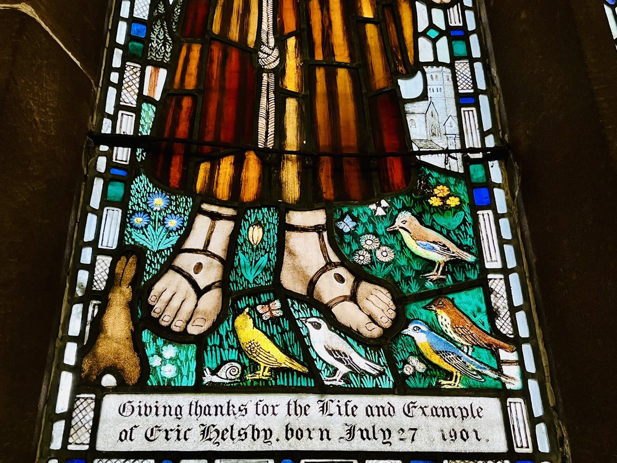 A #spring morning walk around #Mollington yesterday reminded me of the lovely birds depicted by #TrenaCox of #Chester around the feet of St Francis at #Ince #church #StainedGlassSunday