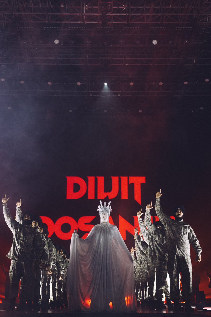 diljitdosanjh's tweet photo. HISTORY HAS BEEN WRITTEN ✍️

BC PLACE STADIUM 🏟️ SOLD OUT 

DIL-LUMINATI TOUR 😈 https://t.co/jjbtCs6AsZ