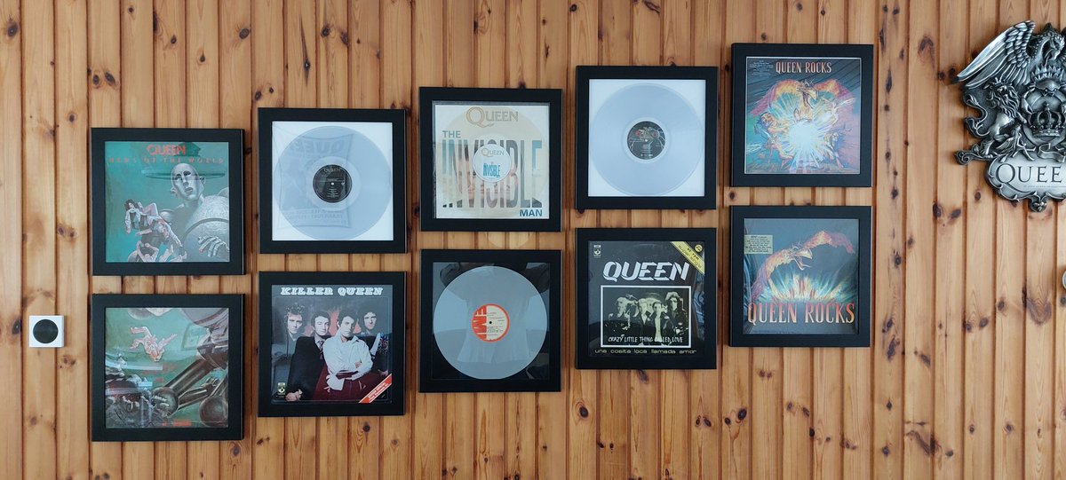 pjfqueen's tweet photo. Once a month I'm replacing my exposition of Queen (related) albums (12") on my wall. Have a nice day! https://t.co/vJI42YsmaO