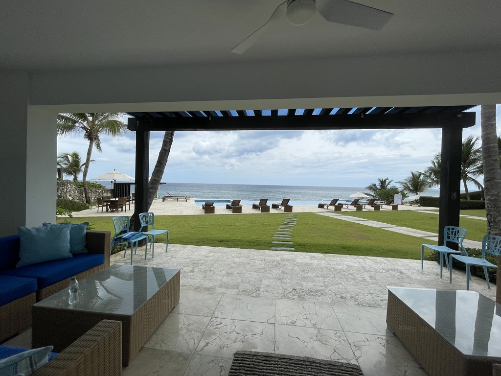 RemaxCoralBay tweet picture