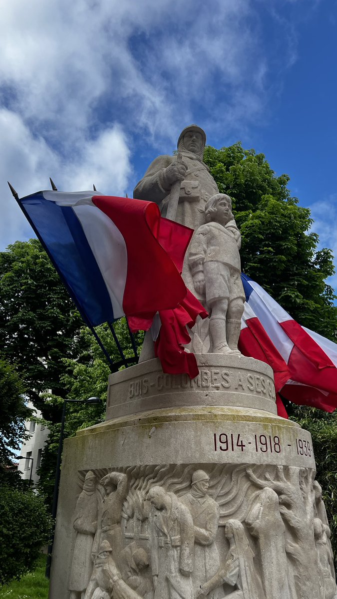 Yves Révillon tweet media