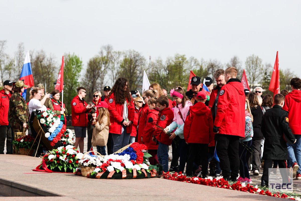 🚘#FlameOfMemory motor rally is a go in Moscow - aimed at cherishing the upcoming 79th anniversary of the Great Victory over Nazism in #WWII. The participants will cover 2,600+ km, attend 40+ places of military glory, meet with veterans of the Great Patriotic War 📸@tass_agency
