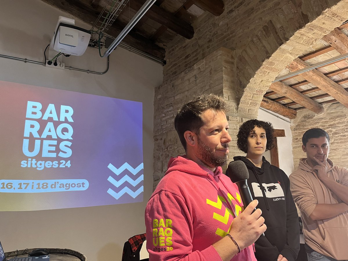 ‘Tornem a l’origen ‘el lema de <a href="/BarraquesSitges/">Barraques de Sitges</a> 2024 que recupera la Plaça de la Fragata com a escenari, manté la gratuïtat en les entrades i presenta com a cap de cartell el rap i hip hop de <a href="/LDS_Crew/">Lágrimas de Sangre</a> i altres destacats com <a href="/MiqueldelRoig/">Miquel del Roig</a> <a href="/Josetxupiperrak/">Josetxu Piperrak</a> o <a href="/MastaQuba/">Masta Quba</a>