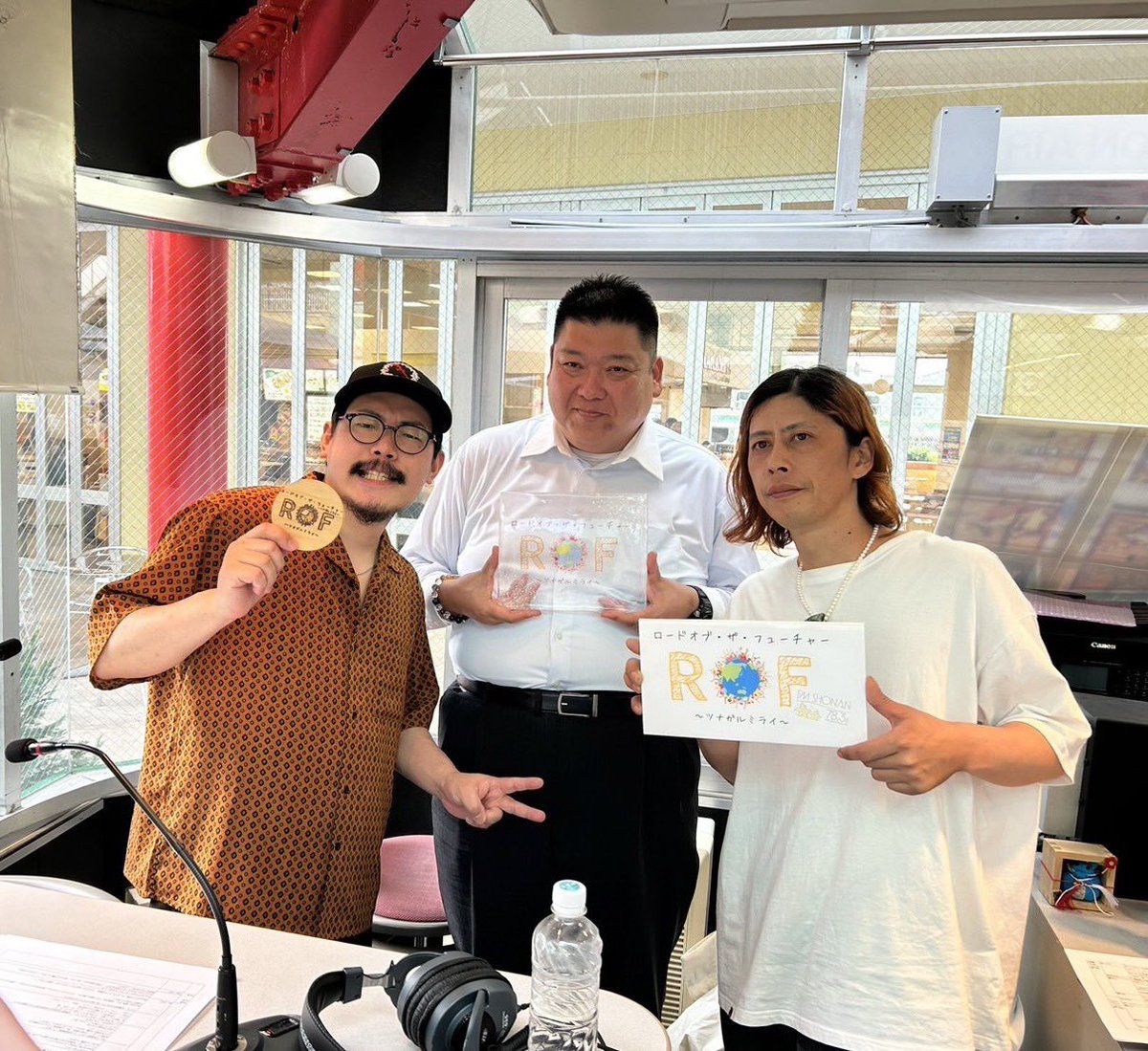 rof_0101's tweet photo. 本日のゲストはロックバンド『COLDRIVE』のチャンマツさん、そしてクドノさんでした！😋

ご視聴くださった方ありがとうございました😋
YouTubeにてアーカイブ放送もUP予定なので、詳しくは各SNSをチェックしてください😉

フォローもぜひよろしくお願いします🫡

#ろどふ　
#ロックバンド
#COLDRIVE https://t.co/m5dXjM9Phn