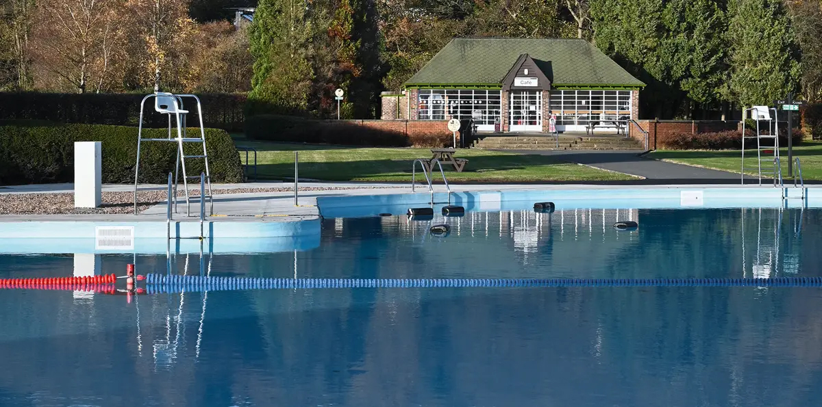 Ilkley Pool and Lido (1935) Built in 1935 this is one of Yorkshire’s last open air swimming pools. The Grade II listed pool and lido also has a lovely Art Deco café.