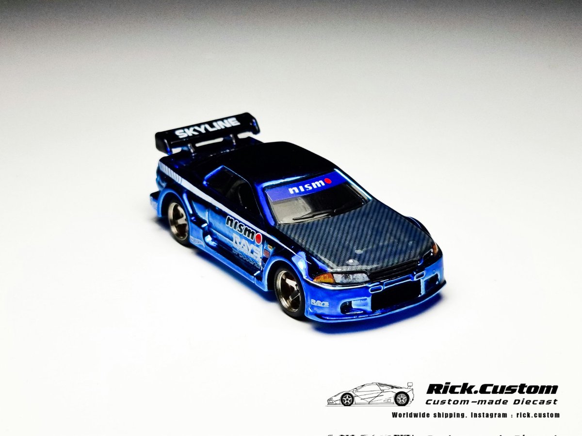 rick_custom tweet picture