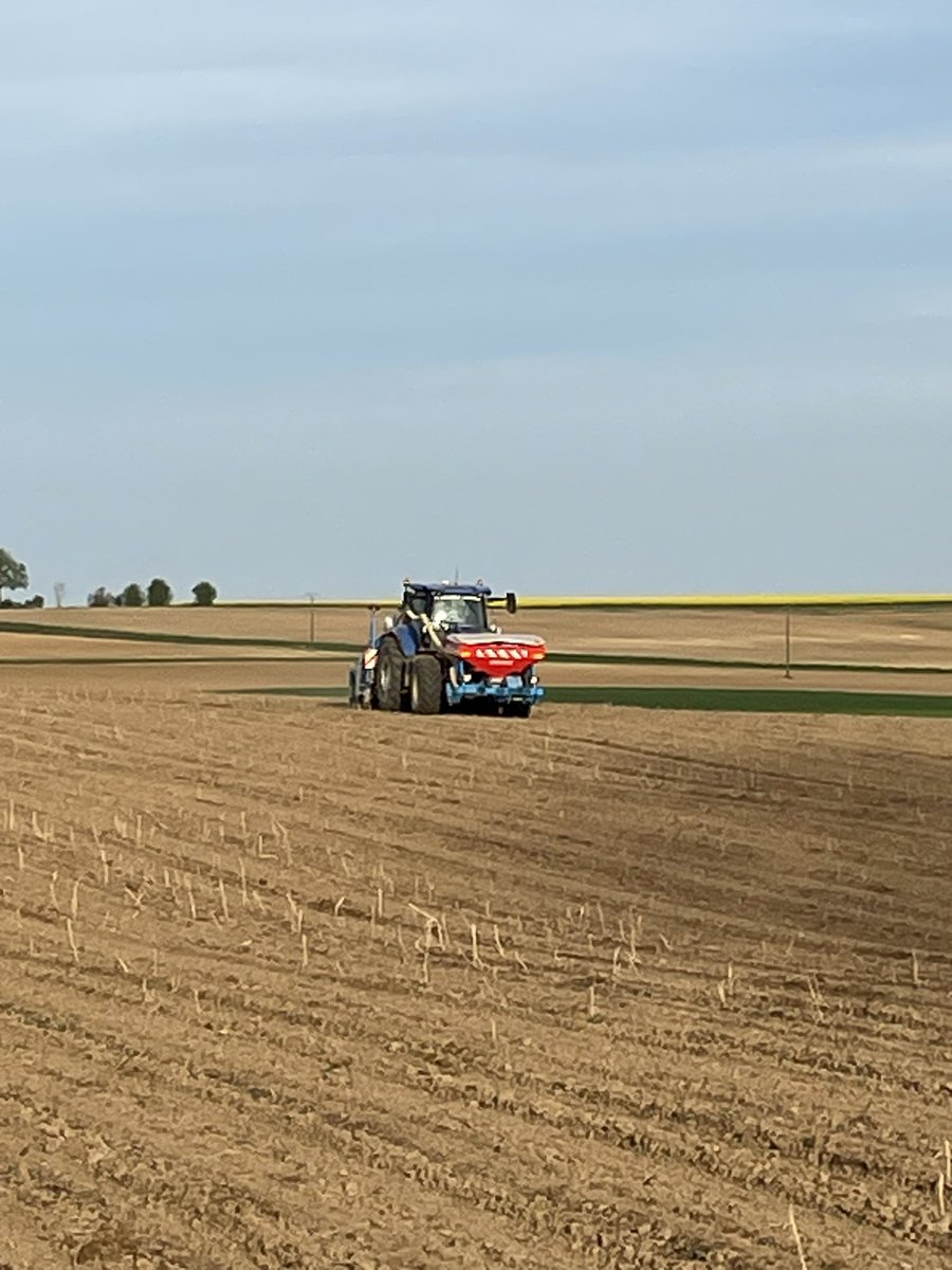 Les orages dans l’Aisne arrivent au pire moment pour les semis de betteraves … surtout pour ceux qui sont en travail «standard ». En ACS, les difficultés persistent mais je dors tranquille!