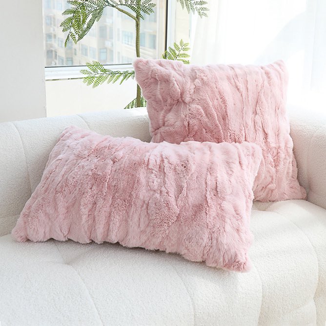 Spring color soft pink Rex rabbit fur pillow. #fur #pillow #pillowcase #pillowcover #cushion #cushioncase #cushioncover #bedroomfashion #bedroomstyling #bedroomdecor #livingroomdecor #livingroomstyle #livingroominspo #roomdecor #roomfashion #roomstyle #handmade #rabbitfur
