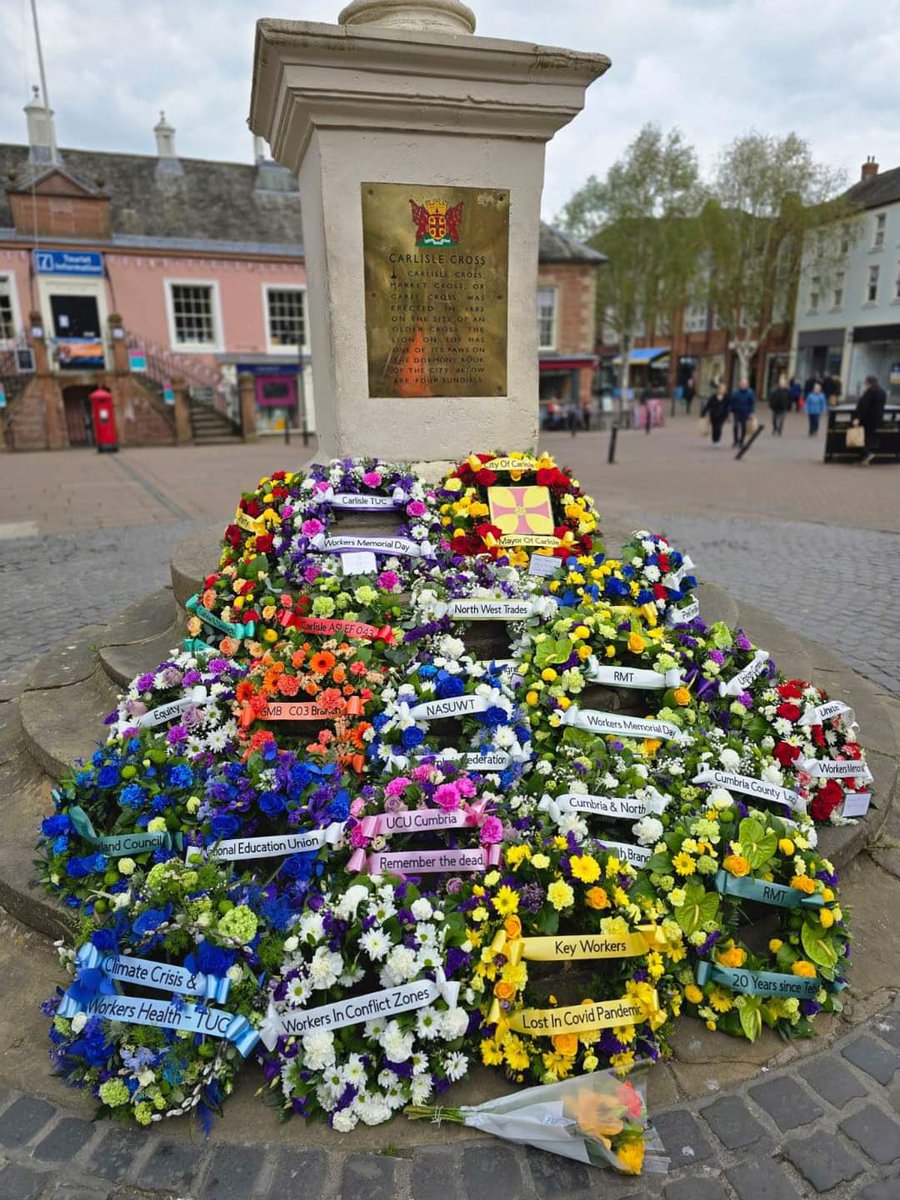 On behalf of UCU members and our branch representatives in Cumbria, a wreath was laid in Carlisle by @ucu Northern Region Vice-Chair, Scott Inglis on #WorkersMemorialDay