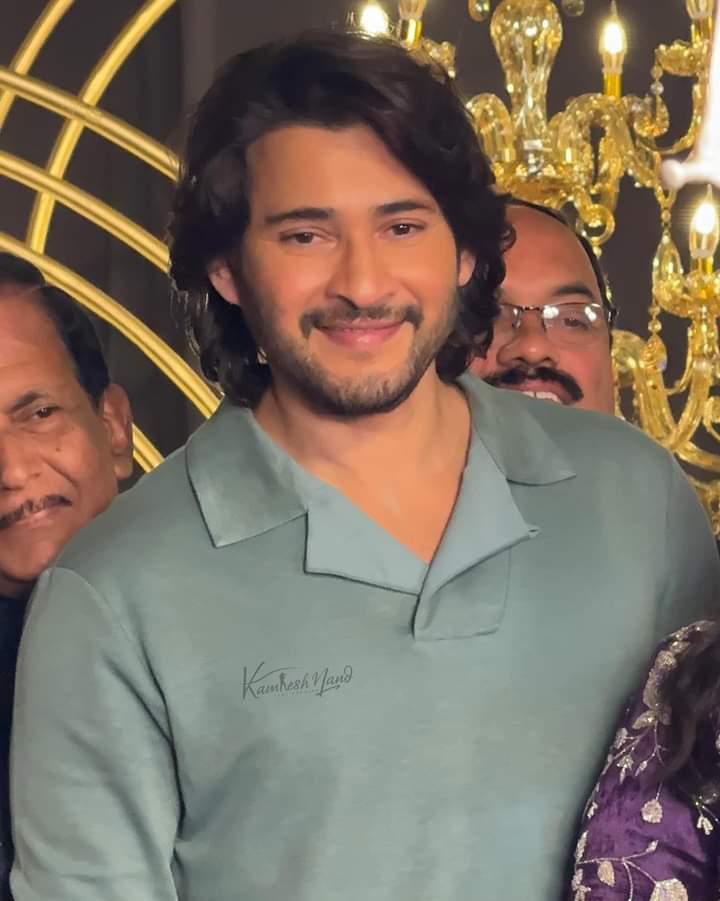 Handsome superstar #MaheshBabu 👌😎💥 all smiles at family function in Hyderabad @urstrulyMahesh