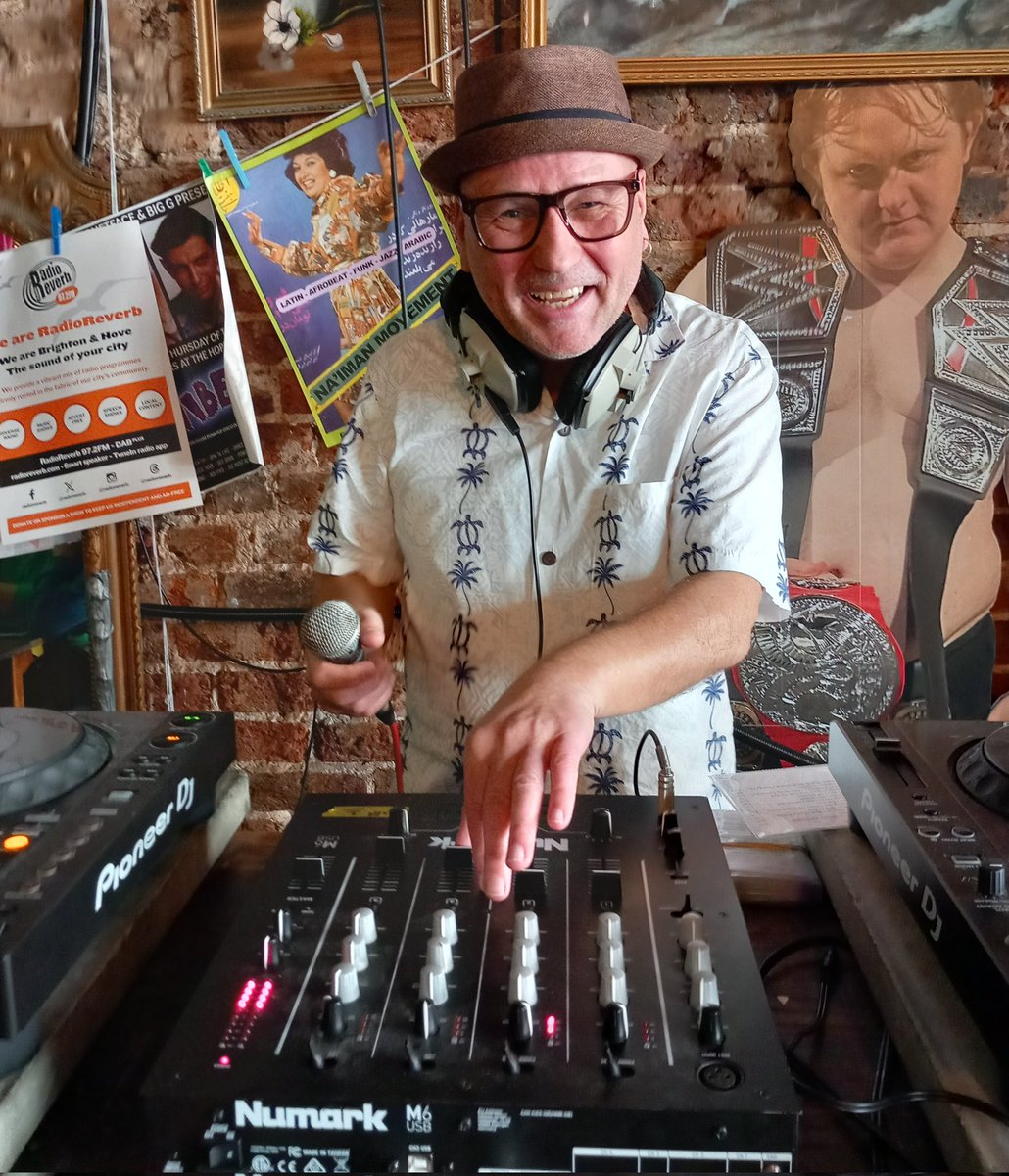 📻🔥😀 Paul Wilson / Ears Wide Open live on the decks at @thehopeandruin at @radioreverb #Reverbathon @petejonesshow up next! Tune in now and please donate! Radioreverb.com