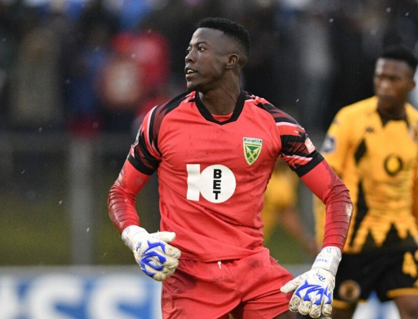 .@UgandaCranes G.K @watengaisima recovers from injury to start for @goldenarrowsfc1 agst @CapeTownCityFC for the first time since December, before the injury set back Watenga had picked up a couple of #MOTM awards. #DStvPrem