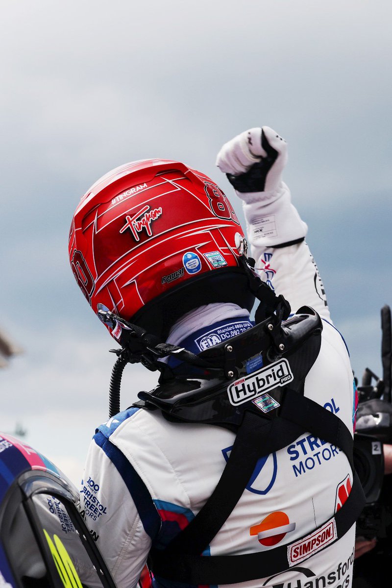 START AS YOU MEAN TO GO ON 🙌🔥 C’mon, @Tomingram80 - what a drive! 🏆 @Excelr8M #BristolStreetMotors #EXCELR8 #BTCC