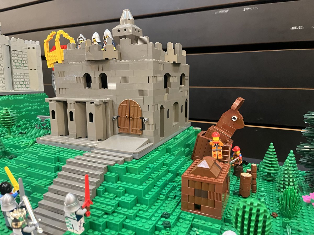 A few scenes from <a href="/NB_LUG/">Northern Brickworks</a>’s Robert Clarkson and Thomas Newbury brilliant LEGO recreation of Monty Python’s Holy Grail. Loads of references to scenes in the film! #lego #legomoc #montypython #holygrail #legomodel #minifigures #knightswhosayni
