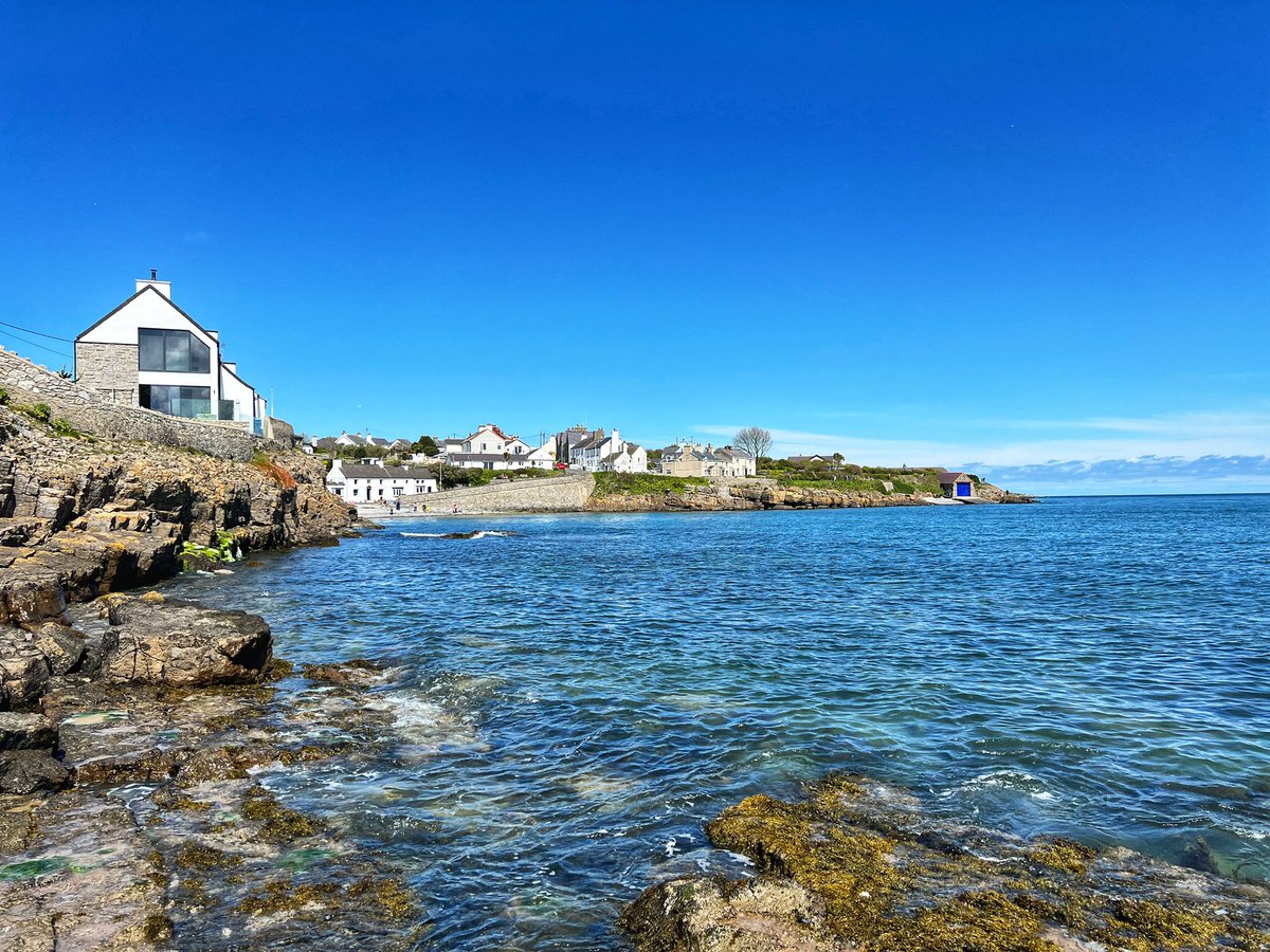 Absolutely stunning day, got out on the cliffs for a trek 🚶‍♀️☀️#stunning #Sunday #seaviews #cliffviews #moelfre #moelfrebeach #anglesey #wales