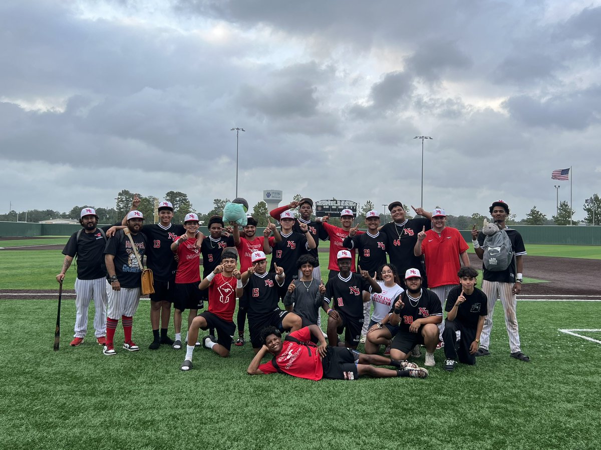 NSSHBaseball's tweet photo. What a game! Adrian German Walks it off in the bottom of the 10th! Mustangs win and advance to the 1st round of the playoffs! 

1-0!
WE>me
HoldTheRope! https://t.co/c0wS5m9OMb