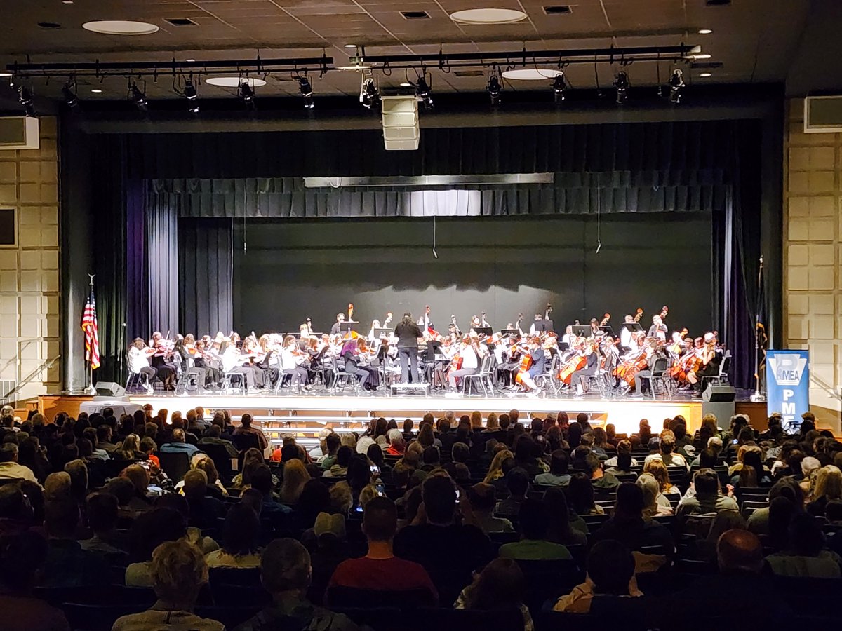 Congrats to these awesome 5th through 8th grade CLSD string players on a fantastic performance as a part of the PMEA District 7 Stingfest! Great musicians and representatives of CLSD! ##FalconPride @cdctrumpet1