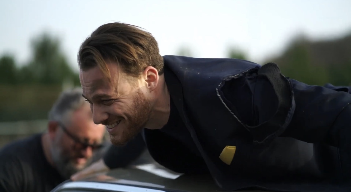 He ripped his suit filming that car scene 🤣🔥
#KeremBürsin