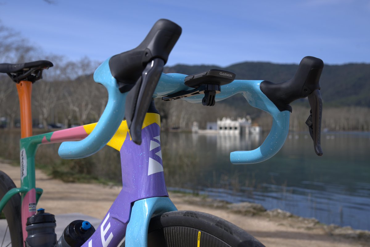 The Ribble Rebellion team is riding an eye-catching Ultra SL R for 2024, in more ways than one, and @cyclingweekly take a closer look at the disruptive crit bike ▶️ spkl.io/600542ZQB