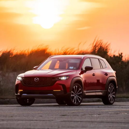 Soul Red and sunsets. Name a more iconic duo. We'll wait. 

#MazdaCX50 #Sunset #SummerDaysAhead #WayneMazda (photo: @hashtag_hayden)

waynemazda.com